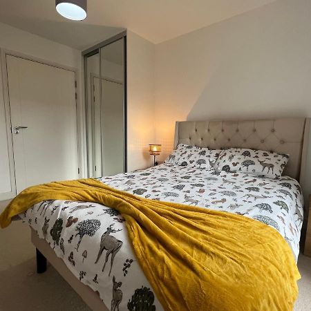 Modern 2Br 2Ba Apt Wparking Sleeps 6 Comfortably Лондон Экстерьер фото
