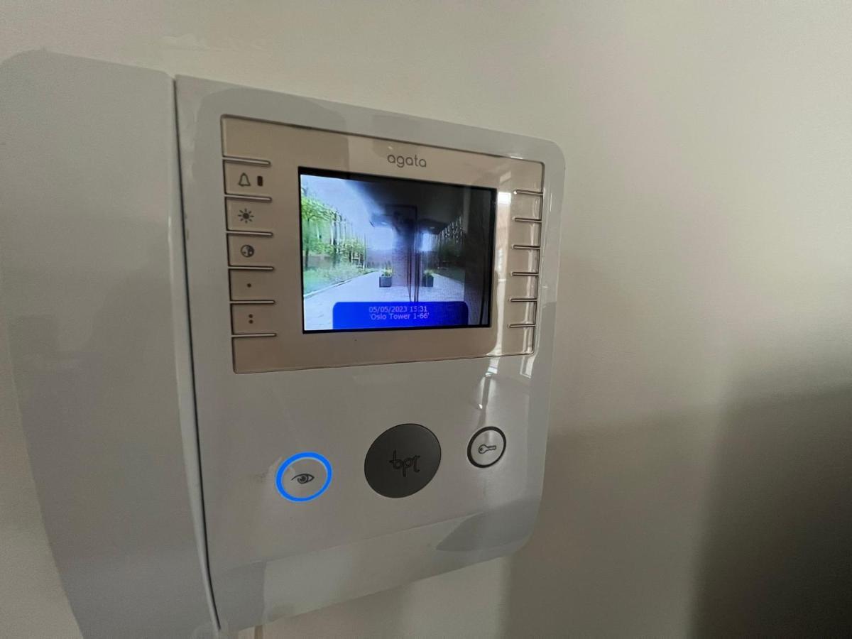 Modern 2Br 2Ba Apt Wparking Sleeps 6 Comfortably Лондон Экстерьер фото
